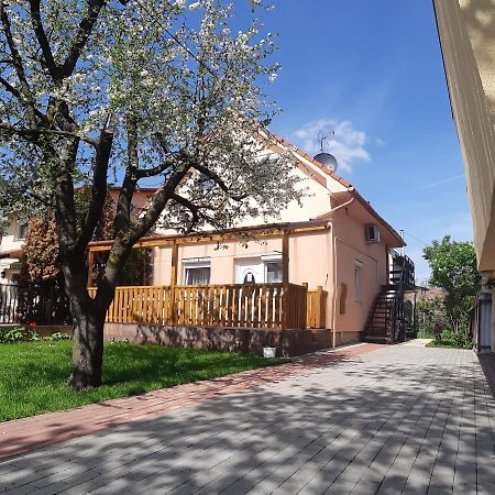 Rozsa Apartment Hajdúszoboszló 外观 照片