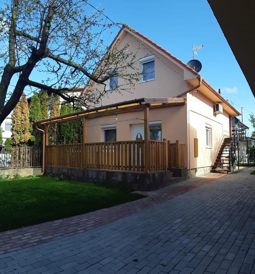 Rozsa Apartment Hajdúszoboszló 外观 照片